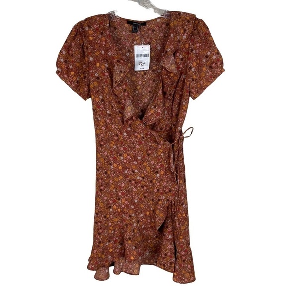 Forever 21 Floral Wrap Dress - Picture 4 of 7